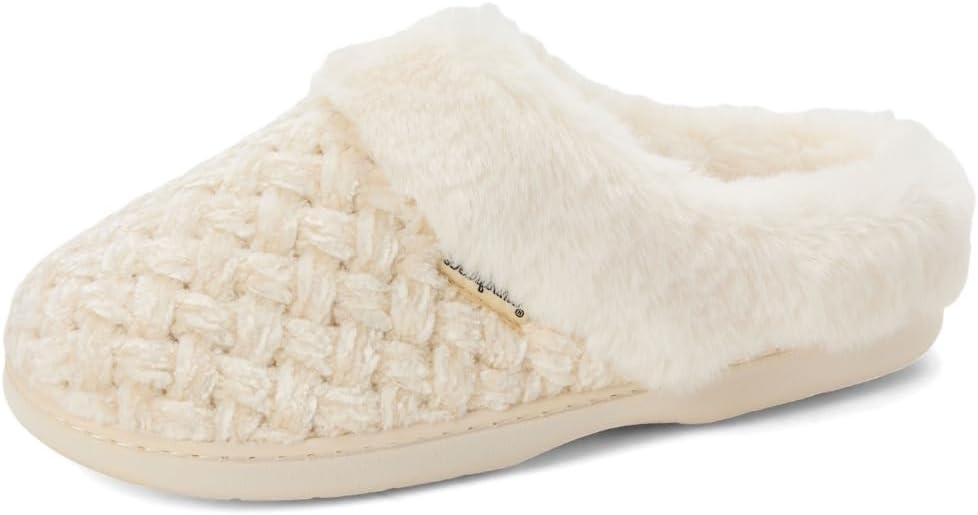 695a3bfa75840ae2021df2de104e98e9e5517a7d29e6a29bb5b93.jpg Women's Claire Textured Knit Clog Slipper